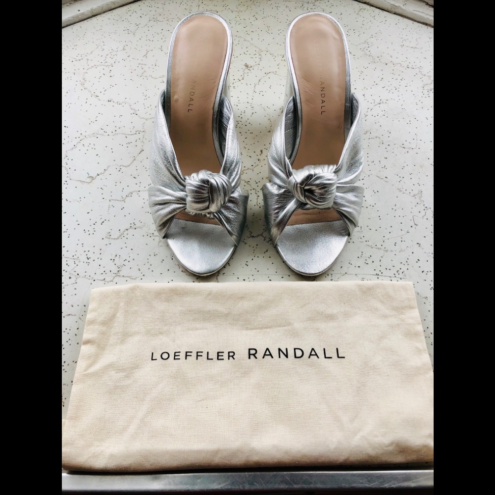 Loeffler Randall Coco Silver Mules Sz7.5 CHIC!⚡️